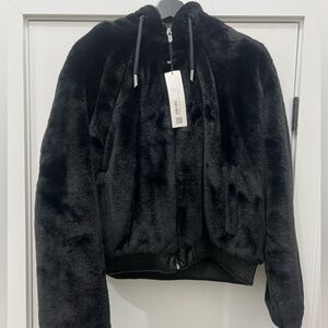 NWT - Zara XL Faux Fur Cropped Jacket  in black
